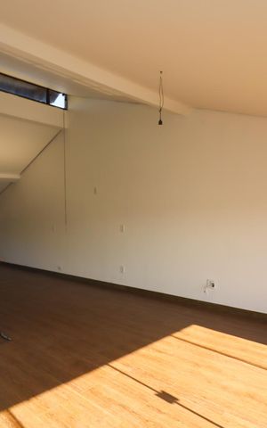 Casa de condomínio à venda com 235m², 3 quartos e 2 vagas Casa de condomínio à venda com 235m², 3 quartos e 2 vagasSotão da casa