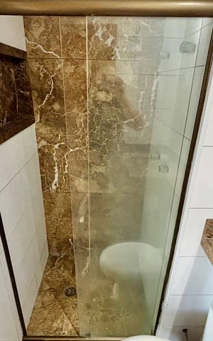Apartamento para alugar com 49m², 2 quartos e 1 vaga Apartamento para alugar com 49m², 2 quartos e 1 vagaBanheiro 1