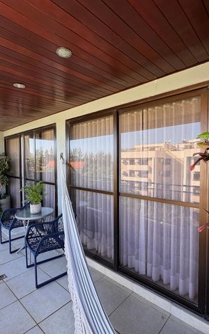 Apartamento à venda com 277m², 4 quartos e 3 vagas Apartamento à venda com 277m², 4 quartos e 3 vagasVaranda