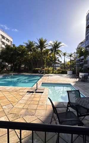 Apartamento à venda com 277m², 4 quartos e 3 vagas Apartamento à venda com 277m², 4 quartos e 3 vagasÁrea comum