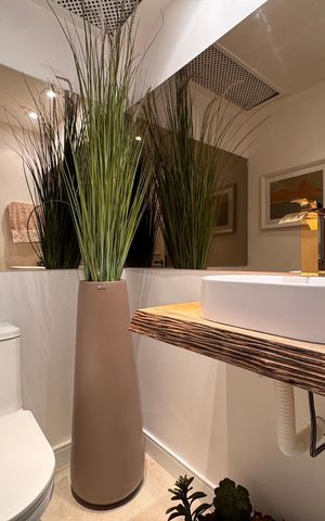 Apartamento à venda com 277m², 4 quartos e 3 vagas Apartamento à venda com 277m², 4 quartos e 3 vagasLavabo
