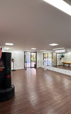 Apartamento à venda com 277m², 4 quartos e 3 vagas Apartamento à venda com 277m², 4 quartos e 3 vagasÁrea comum