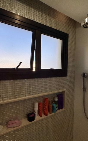 Apartamento à venda com 277m², 4 quartos e 3 vagas Apartamento à venda com 277m², 4 quartos e 3 vagasSuíte 1 - Banheiro