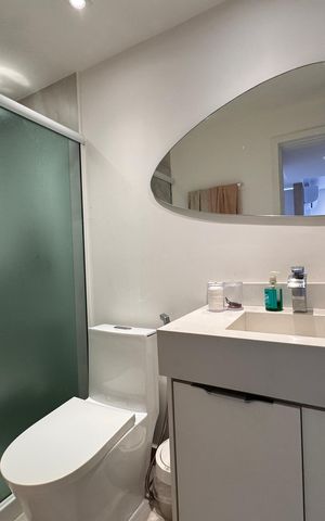 Apartamento à venda com 277m², 4 quartos e 3 vagas Apartamento à venda com 277m², 4 quartos e 3 vagasSuíte 3 - Banheiro