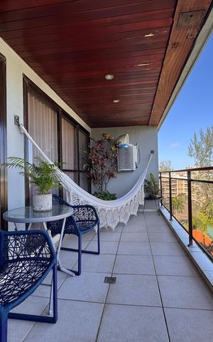 Apartamento à venda com 277m², 4 quartos e 3 vagas Apartamento à venda com 277m², 4 quartos e 3 vagasVaranda