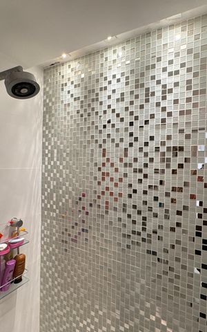 Apartamento à venda com 277m², 4 quartos e 3 vagas Apartamento à venda com 277m², 4 quartos e 3 vagasSuíte 2 - Banheiro