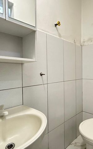 Apartamento para alugar com 53m², 2 quartos e sem vaga Apartamento para alugar com 53m², 2 quartos e sem vagaBanheiro área de serviço