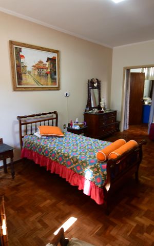 Casa à venda com 338m², 3 quartos e 2 vagasSuíte