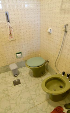 Casa à venda com 338m², 3 quartos e 2 vagasBanheiro Social