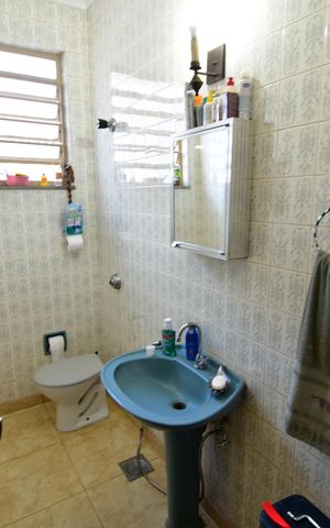Casa à venda com 338m², 3 quartos e 2 vagasLavabo