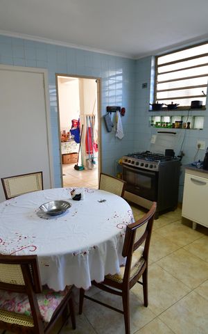 Casa à venda com 338m², 3 quartos e 2 vagasCozinha