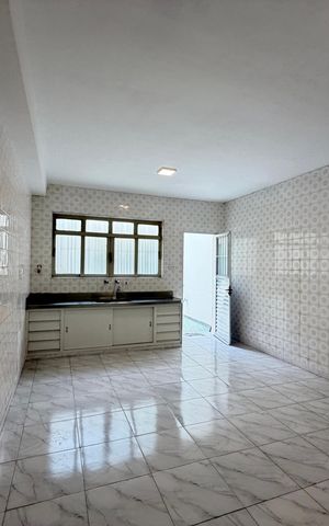 Casa para alugar com 173m², 3 quartos e 1 vagaCozinha