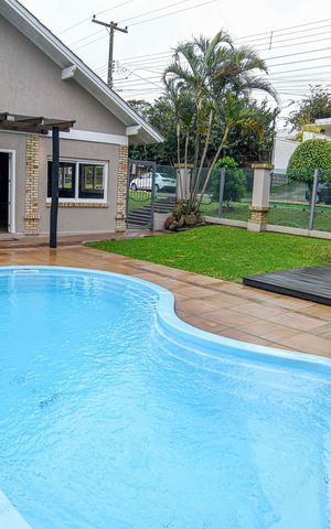 Casa de condomínio para alugar com 205m², 3 quartos e 3 vagasPiscina