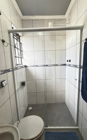 Apartamento para alugar com 70m², 2 quartos e 1 vaga Apartamento para alugar com 70m², 2 quartos e 1 vagaBanheiro da Suíte