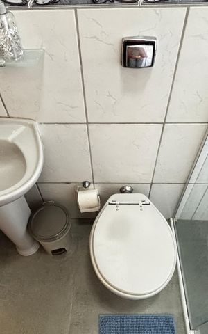 Apartamento para alugar com 70m², 2 quartos e 1 vaga Apartamento para alugar com 70m², 2 quartos e 1 vagaBanheiro da Suíte