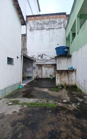 Casa para alugar com 18m², 2 quartos e 1 vaga Casa para alugar com 18m², 2 quartos e 1 vagaGaragem