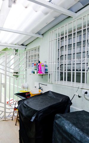 Casa à venda com 111m², 2 quartos e 2 vagasÁrea de Serviço