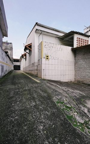 Casa para alugar com 50m², 1 quarto e 1 vaga Casa para alugar com 50m², 1 quarto e 1 vagaGaragem