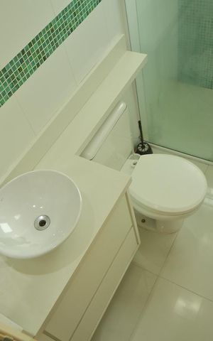 Apartamento à venda com 54m², 2 quartos e 1 vagaBanheiro 
