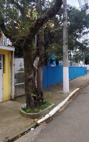 Casa à venda com 111m², 2 quartos e 1 vaga Casa à venda com 111m², 2 quartos e 1 vagaFachada