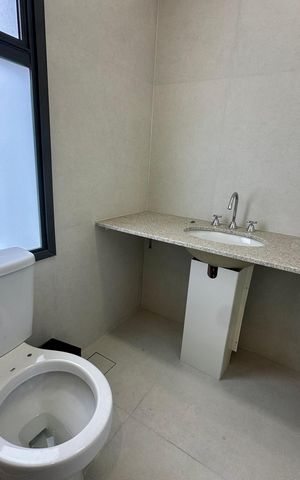 Apartamento para alugar com 103m², 3 quartos e 2 vagas Apartamento para alugar com 103m², 3 quartos e 2 vagasBanheiro 2