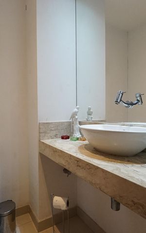 Apartamento para alugar com 213m², 3 quartos e 3 vagasLavabo