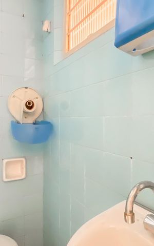 Casa para alugar com 100m², 3 quartos e 1 vaga Casa para alugar com 100m², 3 quartos e 1 vagaBanheiro de serviço