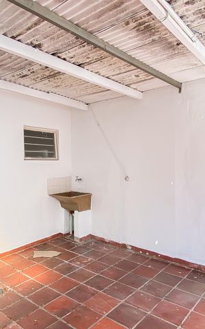 Casa para alugar com 100m², 3 quartos e 1 vaga Casa para alugar com 100m², 3 quartos e 1 vagaÁrea de Serviço