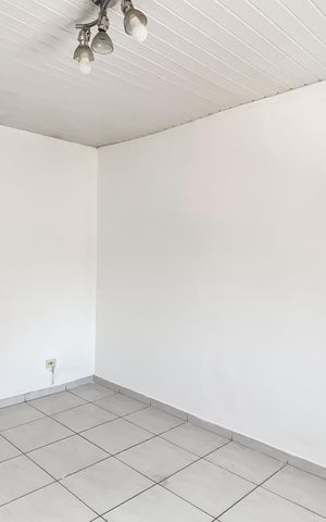 Casa para alugar com 100m², 3 quartos e 1 vaga Casa para alugar com 100m², 3 quartos e 1 vagaQuarto 1