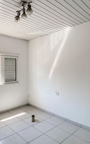 Casa para alugar com 100m², 3 quartos e 1 vaga Casa para alugar com 100m², 3 quartos e 1 vagaQuarto 1