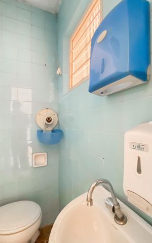 Casa para alugar com 100m², 3 quartos e 1 vaga Casa para alugar com 100m², 3 quartos e 1 vagaBanheiro de serviço