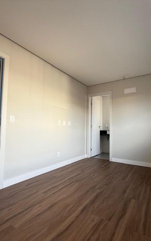 Apartamento à venda com 91m², 3 quartos e 2 vagas Apartamento à venda com 91m², 3 quartos e 2 vagasSuíte