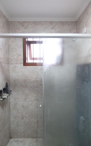 Casa à venda com 186m², 3 quartos e 4 vagasBanheiro