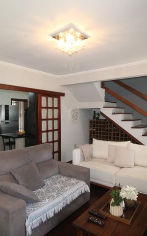 Casa à venda com 186m², 3 quartos e 4 vagasSala