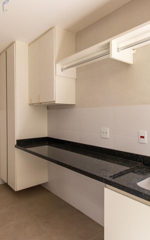 Casa de condomínio para alugar com 319m², 3 quartos e 4 vagas Casa de condomínio para alugar com 319m², 3 quartos e 4 vagasÁrea de Serviço