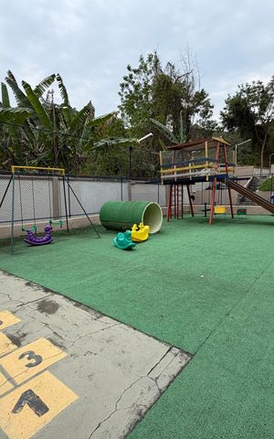 Apartamento para alugar com 77m², 2 quartos e 1 vagaÁrea comum - Playground