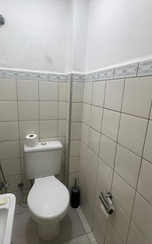Apartamento para alugar com 118m², 2 quartos e sem vaga Apartamento para alugar com 118m², 2 quartos e sem vagaBanheiro de serviço