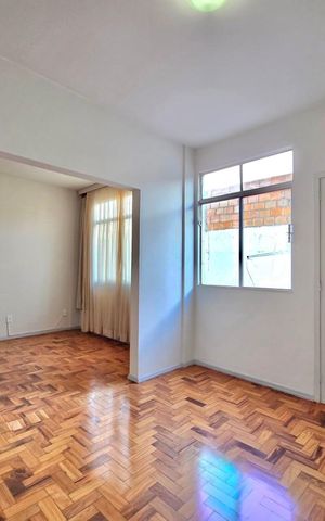 Apartamento à venda com 70m², 2 quartos e 1 vaga Apartamento à venda com 70m², 2 quartos e 1 vagaSala