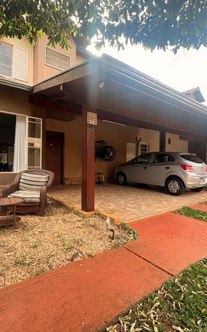 Casa de condomínio para alugar com 180m², 3 quartos e 2 vagas Casa de condomínio para alugar com 180m², 3 quartos e 2 vagasGaragem
