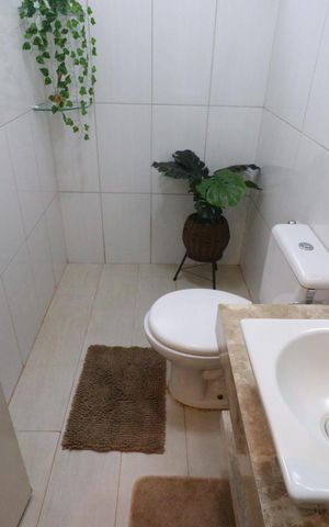 Casa de condomínio para alugar com 180m², 3 quartos e 2 vagas Casa de condomínio para alugar com 180m², 3 quartos e 2 vagasLavabo