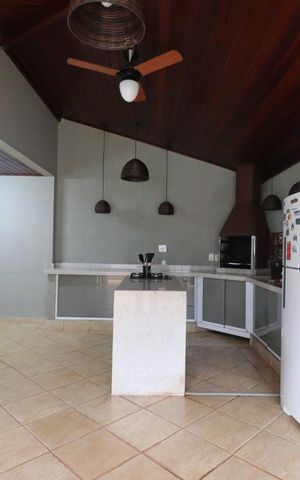 Casa de condomínio para alugar com 180m², 3 quartos e 2 vagas Casa de condomínio para alugar com 180m², 3 quartos e 2 vagasChurrasqueira