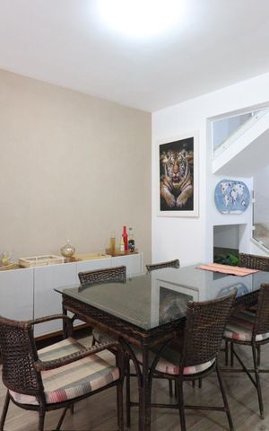 Casa de condomínio para alugar com 180m², 3 quartos e 2 vagas Casa de condomínio para alugar com 180m², 3 quartos e 2 vagasSala