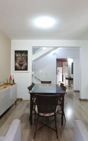 Casa de condomínio para alugar com 180m², 3 quartos e 2 vagas Casa de condomínio para alugar com 180m², 3 quartos e 2 vagasSala