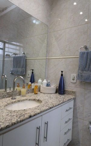 Casa de condomínio para alugar com 180m², 3 quartos e 2 vagas Casa de condomínio para alugar com 180m², 3 quartos e 2 vagasBanheiro da Suíte