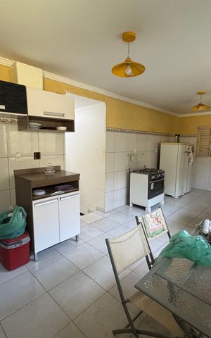 Casa à venda com 300m², 3 quartos e sem vaga