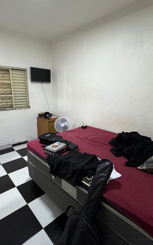 Casa à venda com 300m², 3 quartos e sem vaga