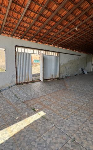 Casa à venda com 300m², 3 quartos e sem vaga