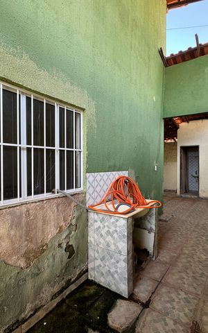 Casa à venda com 300m², 3 quartos e sem vaga