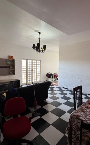 Casa à venda com 300m², 3 quartos e sem vaga