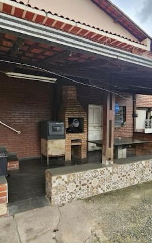 Casa à venda com 396m², 4 quartos e 4 vagas Casa à venda com 396m², 4 quartos e 4 vagasÁrea gourmet